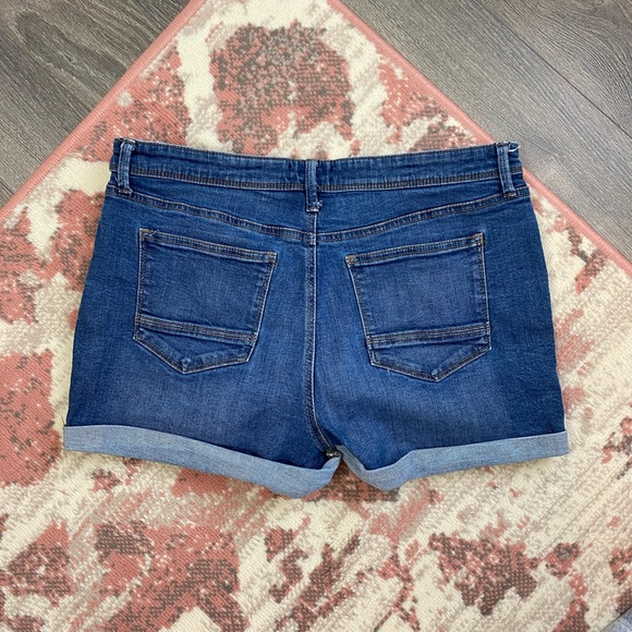 Jean Shorts in a Deep Indigo - Picture 6 of 7